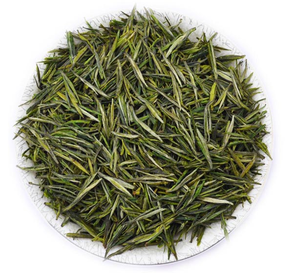 绿茶珍品婺源茗眉 条索紧结苗挺细秀，汤色黄绿鲜亮